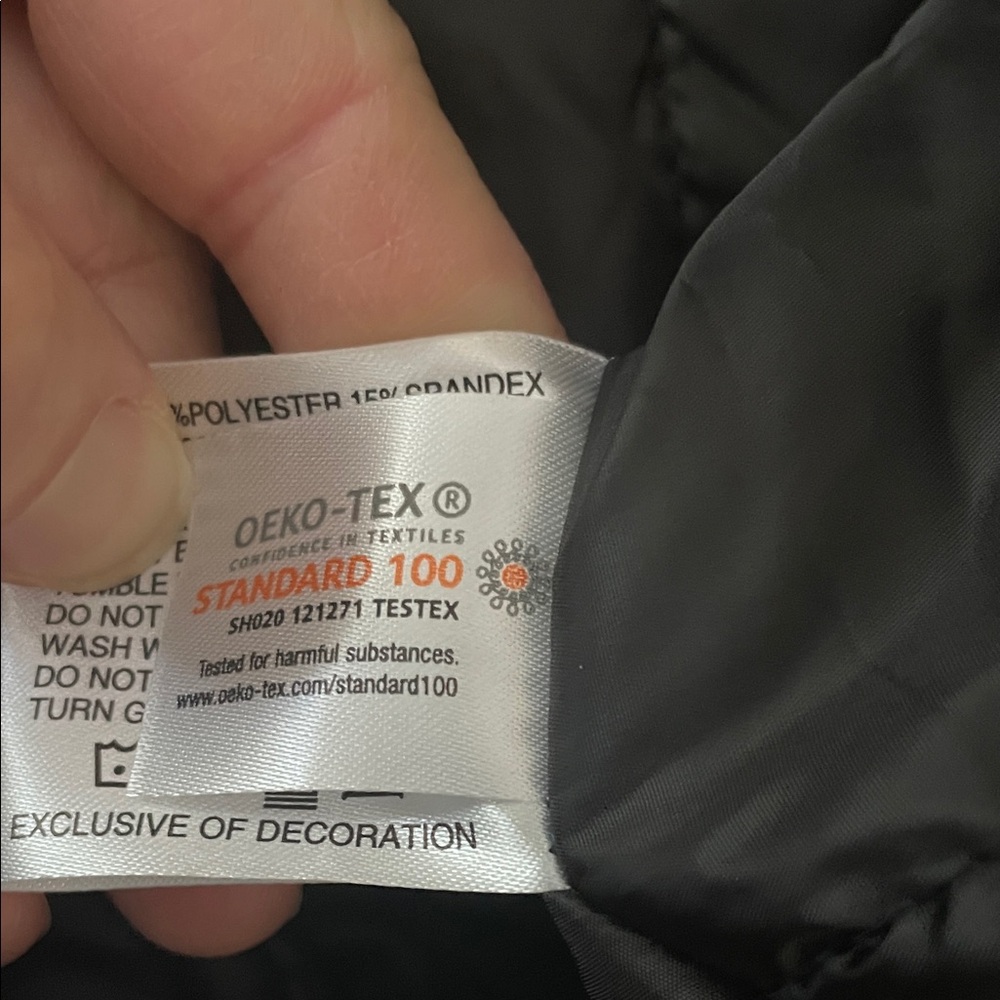 Black puffy Keystone Vest - Picture 6 of 6